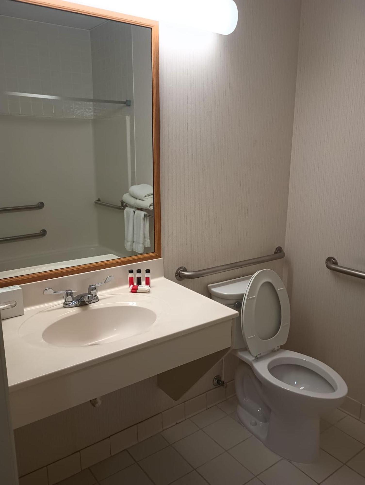 Miriam Hotel Бисмарк Экстерьер фото